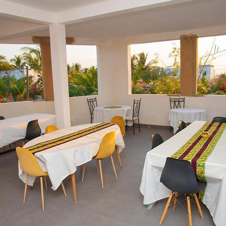 Chambres D'Hotes Villa Luciana Saly Room photo