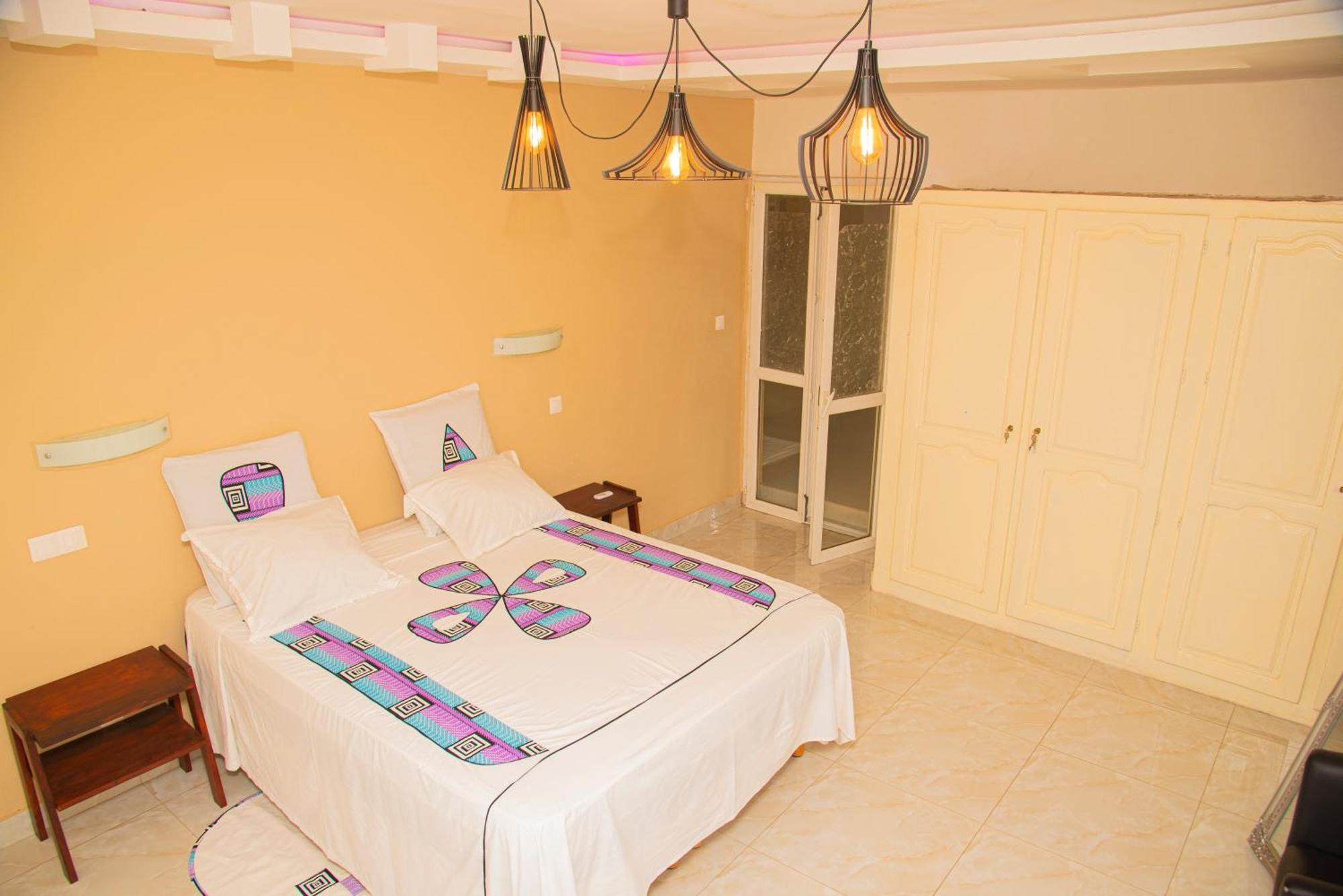 Chambres D'Hotes Villa Luciana Saly Exterior photo